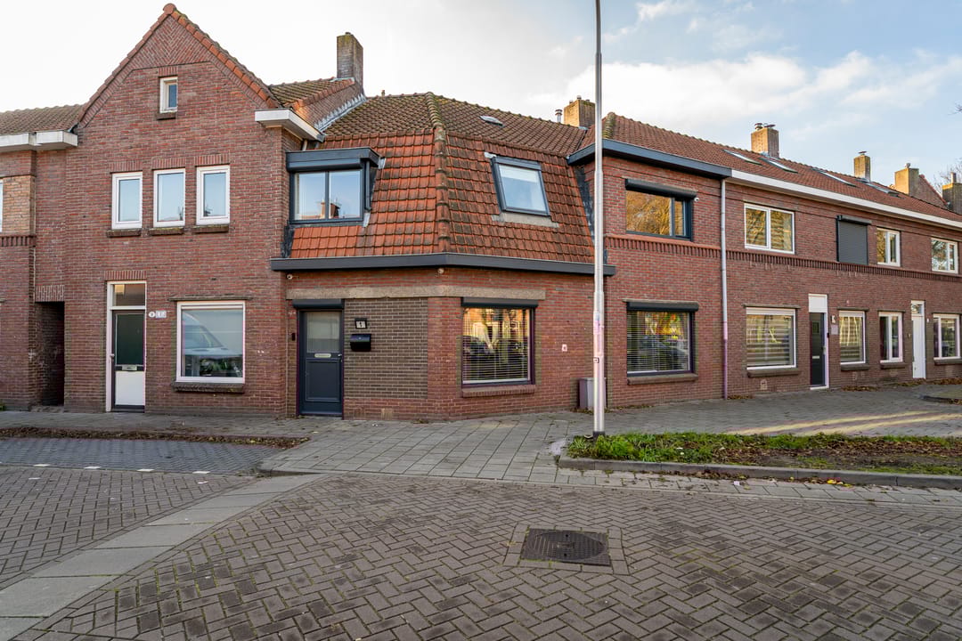 Photo 1 of Lijsterstraat 1