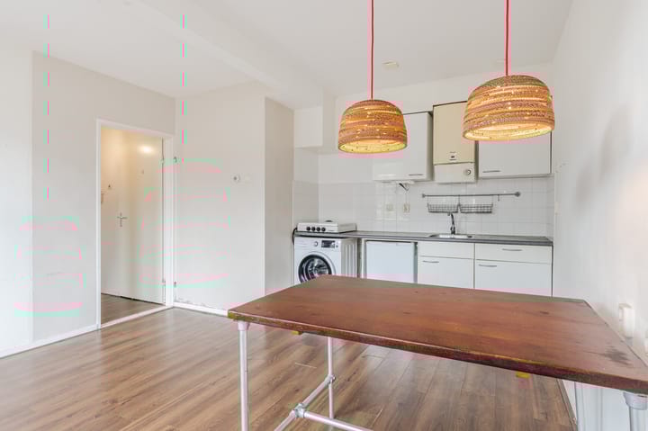 Photo 9 of Polanenstraat 56-E