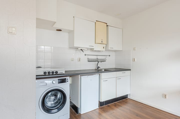 Photo 10 of Polanenstraat 56-E