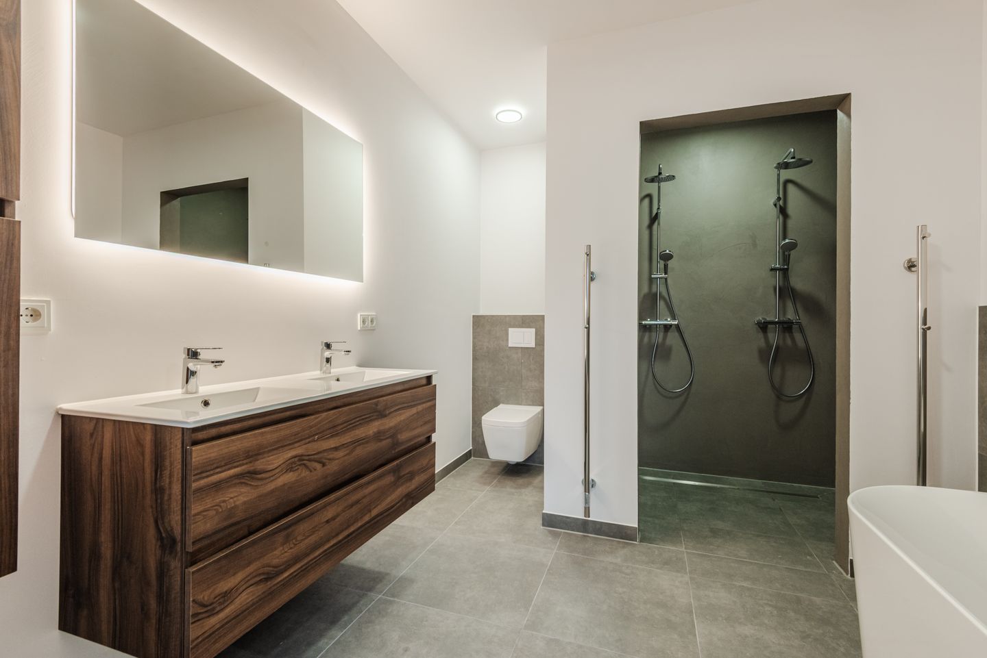 Foto 29 van Van Helomalaan 8