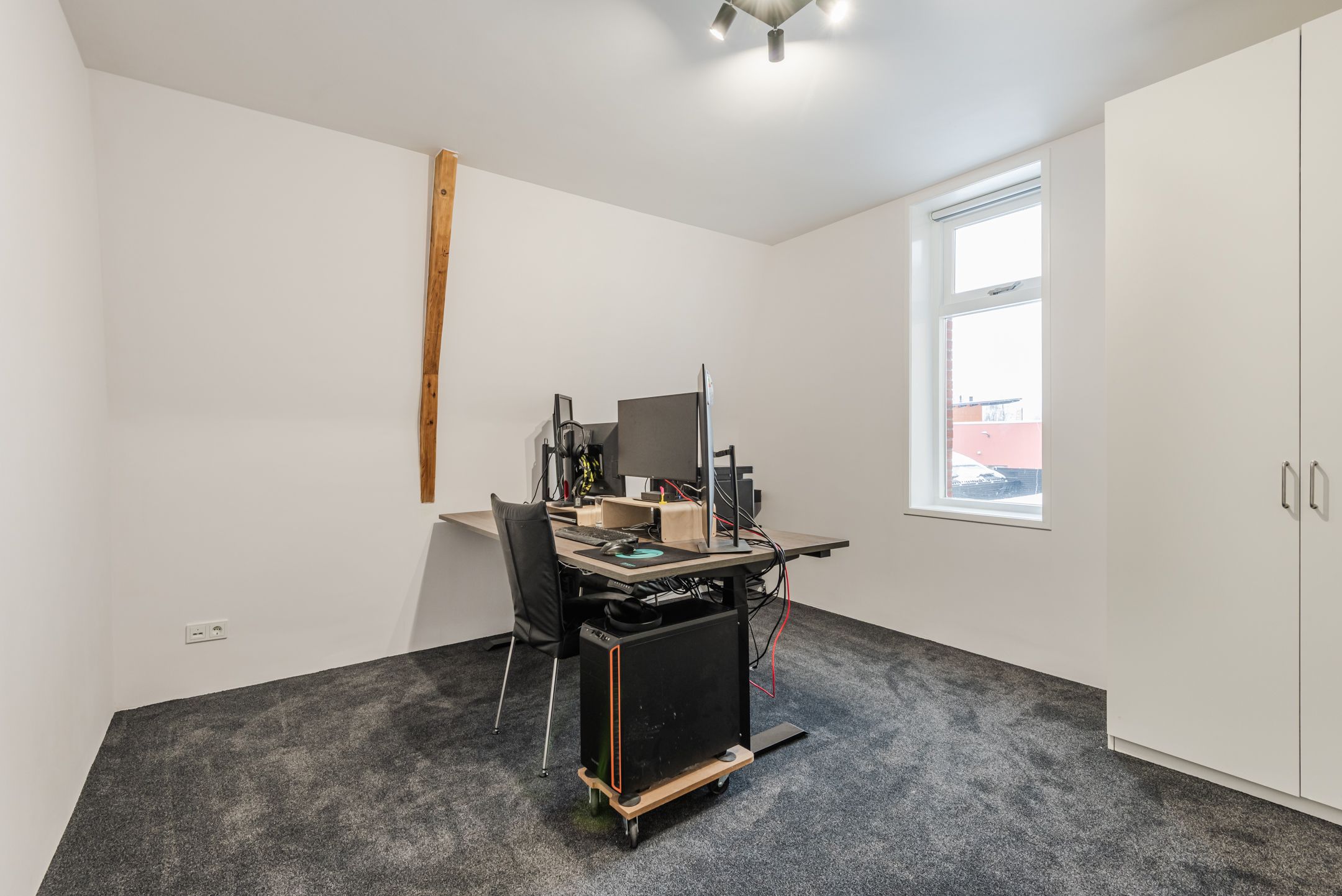 Foto 33 van Van Helomalaan 8