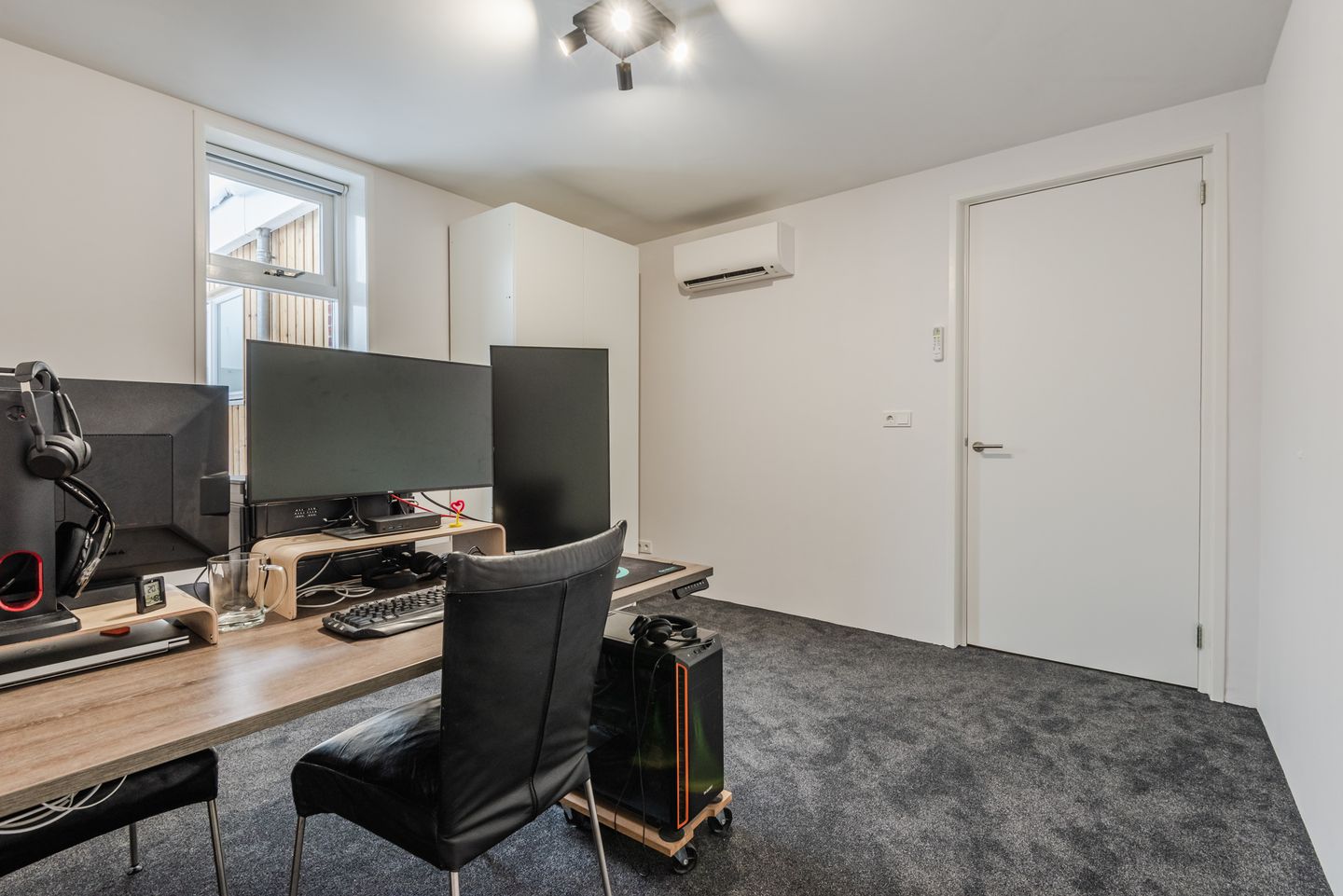 Foto 34 van Van Helomalaan 8