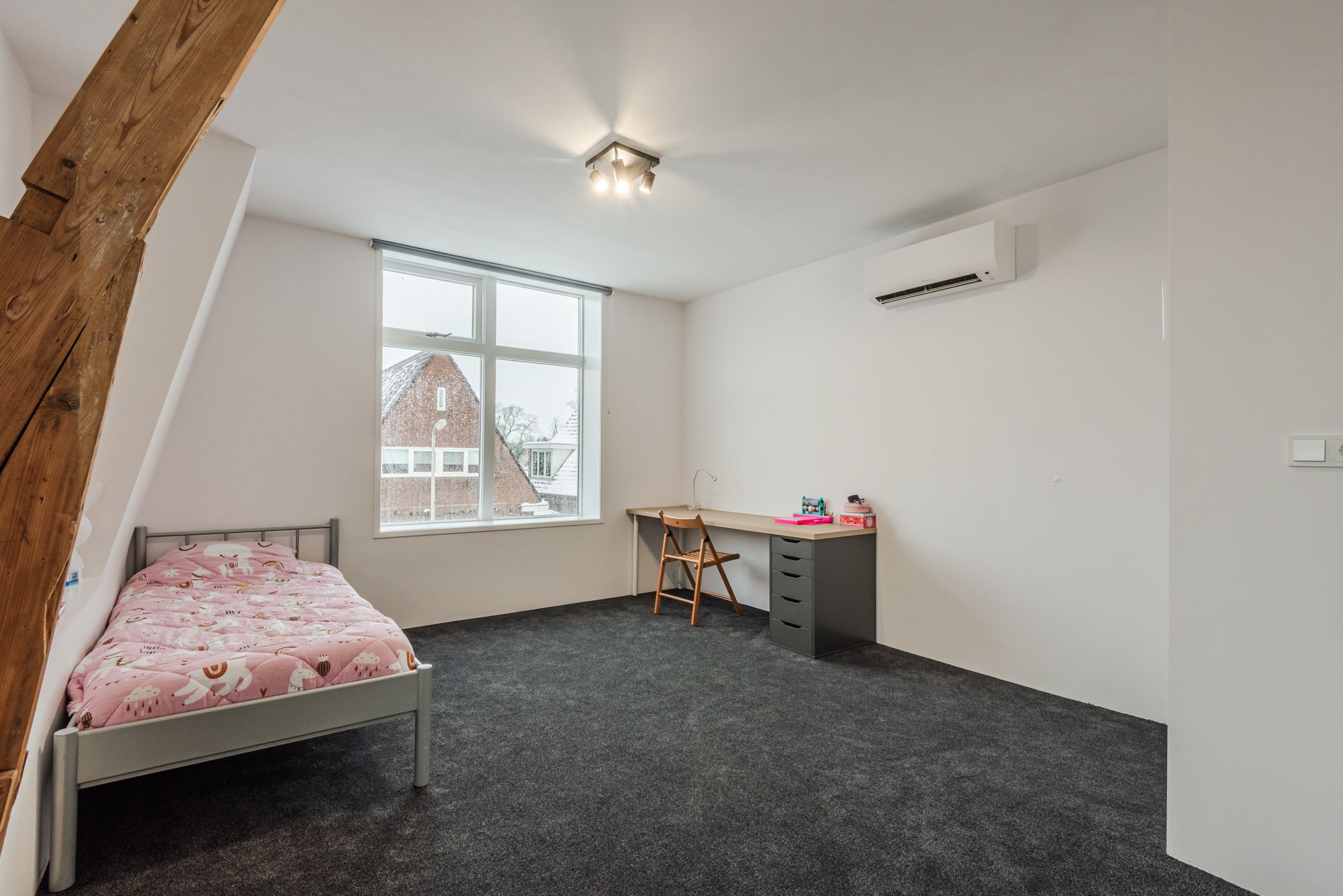 Foto 36 van Van Helomalaan 8