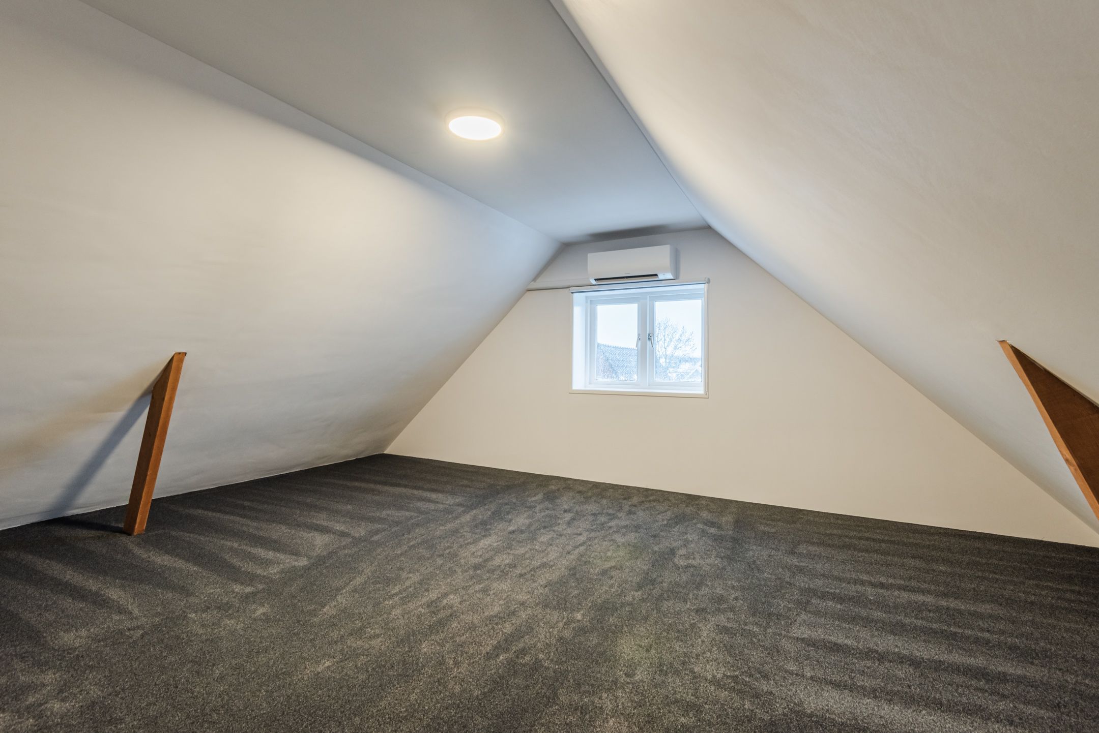 Foto 45 van Van Helomalaan 8