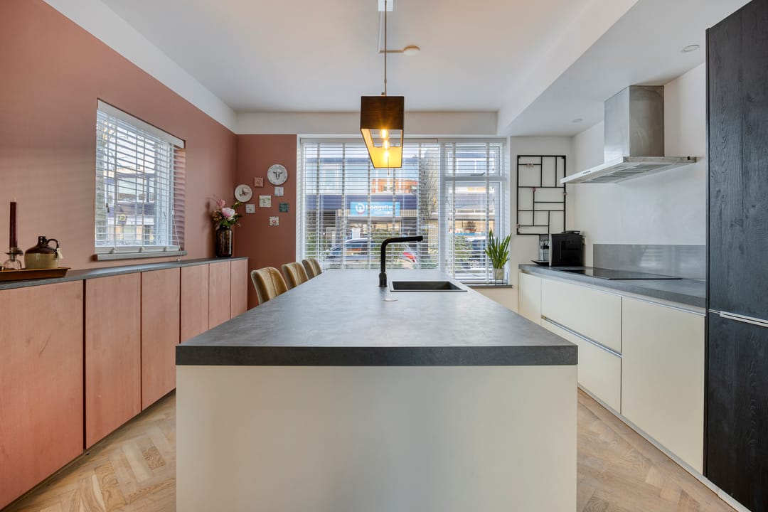 Photo 7 of Prins Bernhardstraat 34