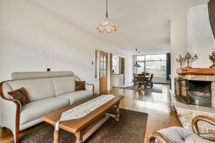 Foto 8 van Raadhuisplein 24