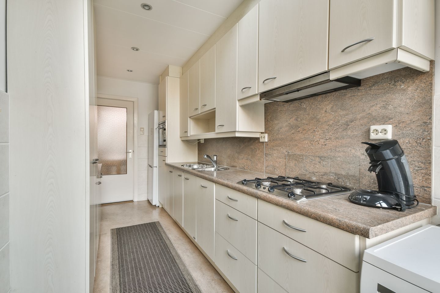 Photo 14 of Raadhuisplein 24