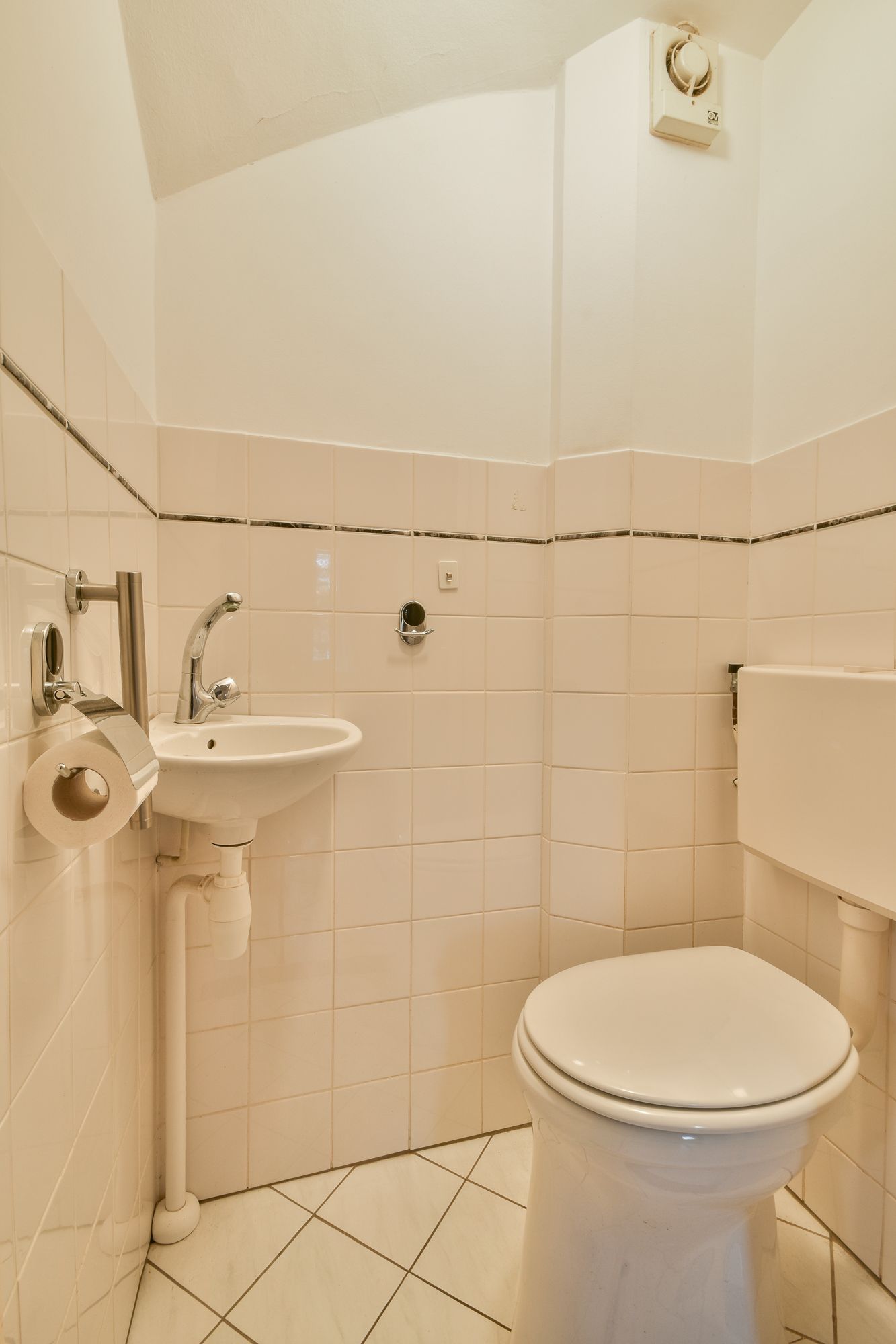 Photo 18 of Raadhuisplein 24