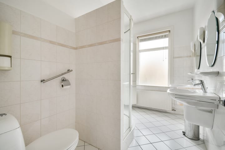 Foto 21 van Raadhuisplein 24