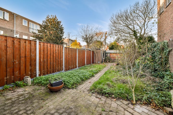 Photo 3 of Raadhuisplein 24