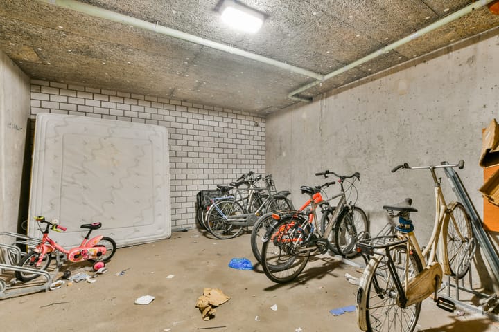 Photo 17 of Schaarsbergenstraat 25