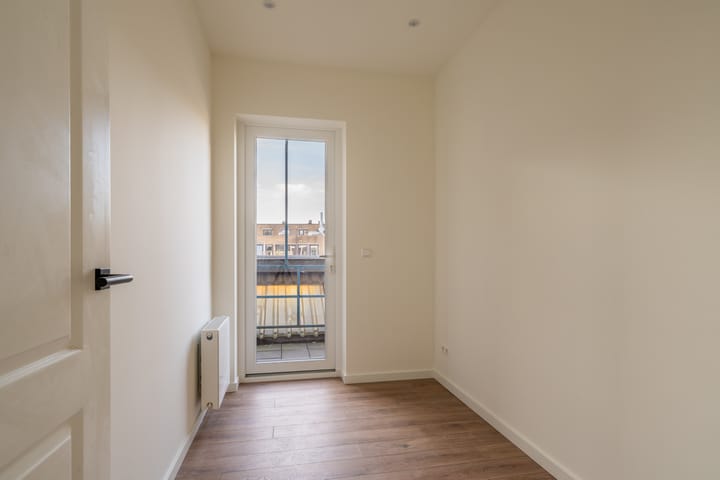 Photo 15 of Landstraat 77