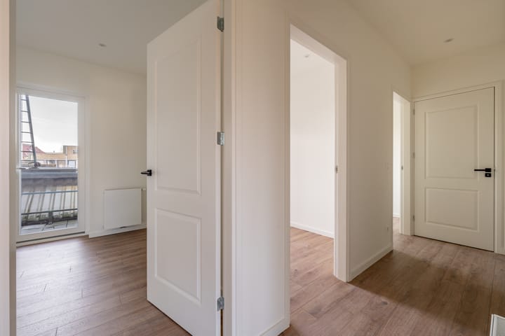 Photo 8 of Landstraat 77