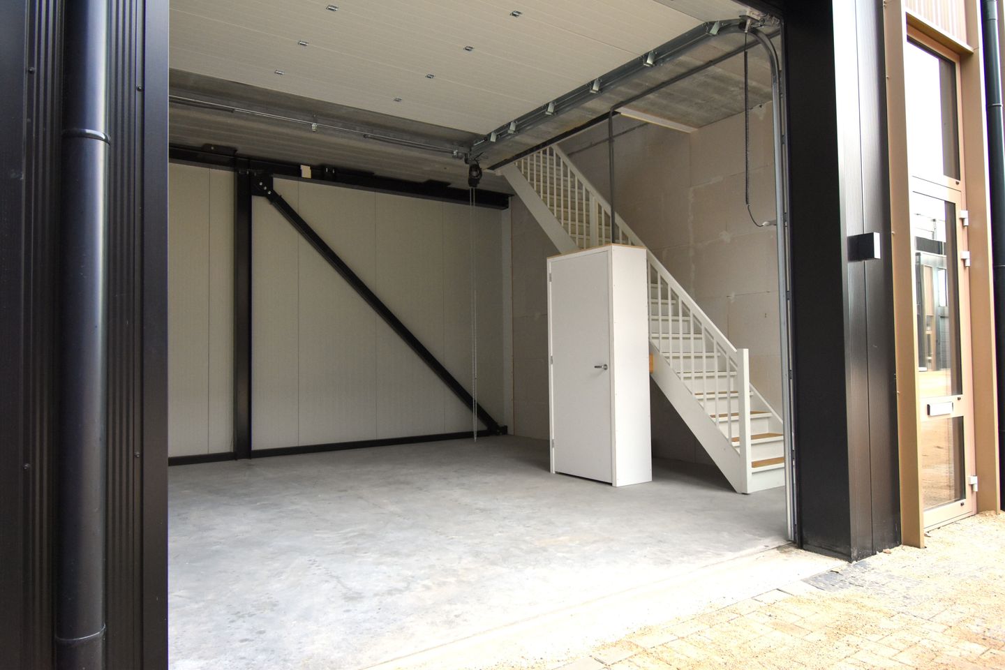 View photo 3 of Nevadadreef 15-J