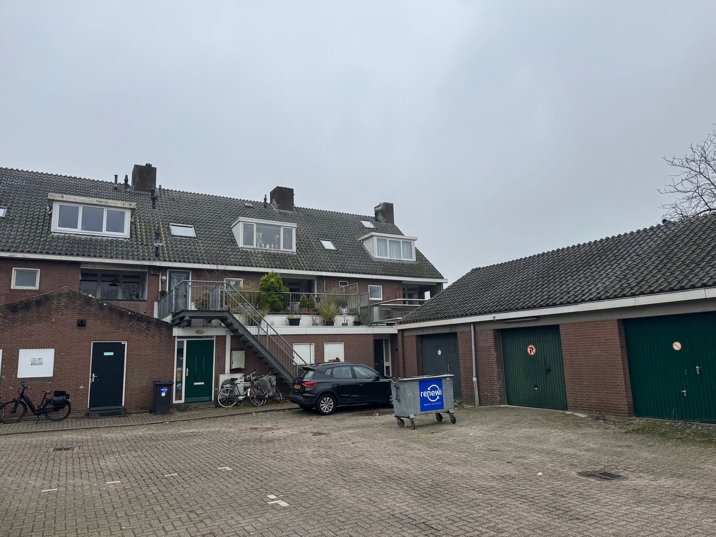 View photo 3 of Reghthuysplein 8