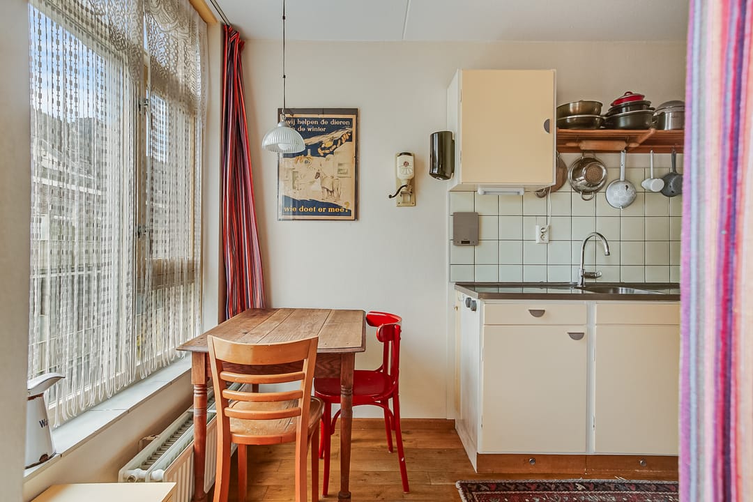 Photo 13 of Reinwardtstraat 156