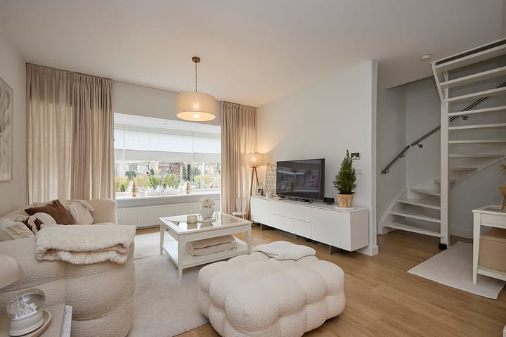 Foto 6 van Trompstraat 4