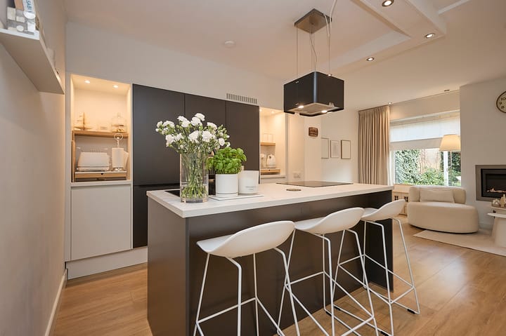 Foto 2 van Trompstraat 4