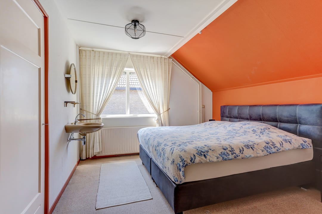 Photo 22 of Sint Odulphusstraat 11