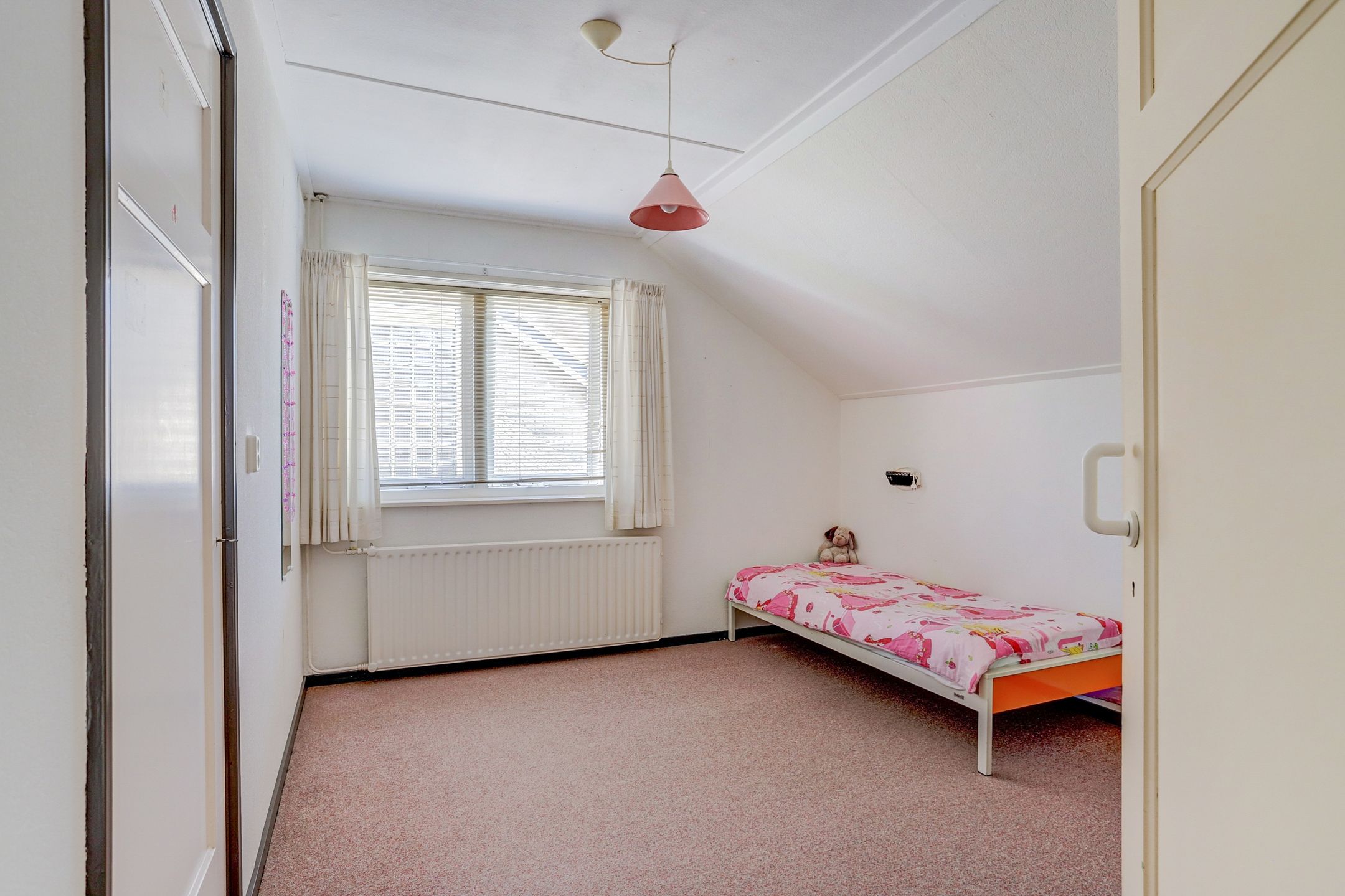 Photo 24 of Sint Odulphusstraat 11