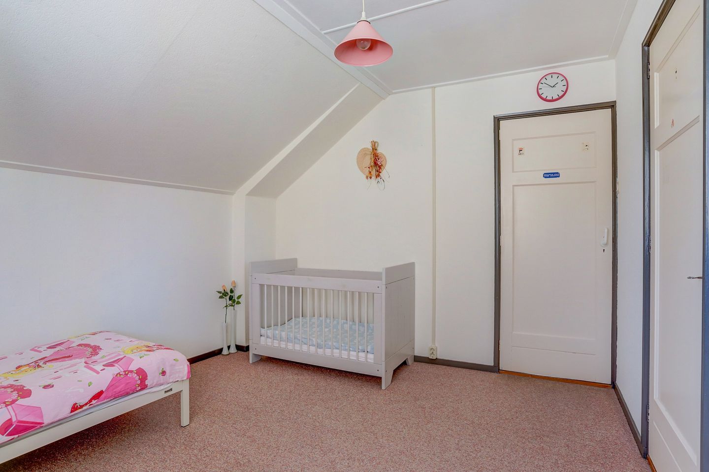 Photo 25 of Sint Odulphusstraat 11