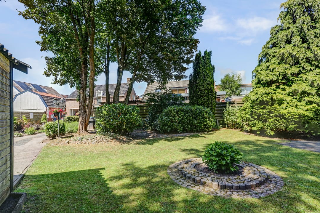 Photo 37 of Sint Odulphusstraat 11