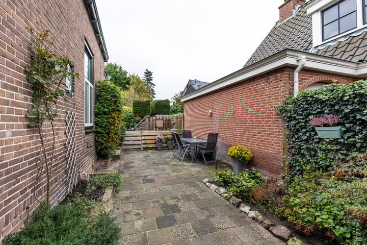 Foto 15 van Meerweg 17