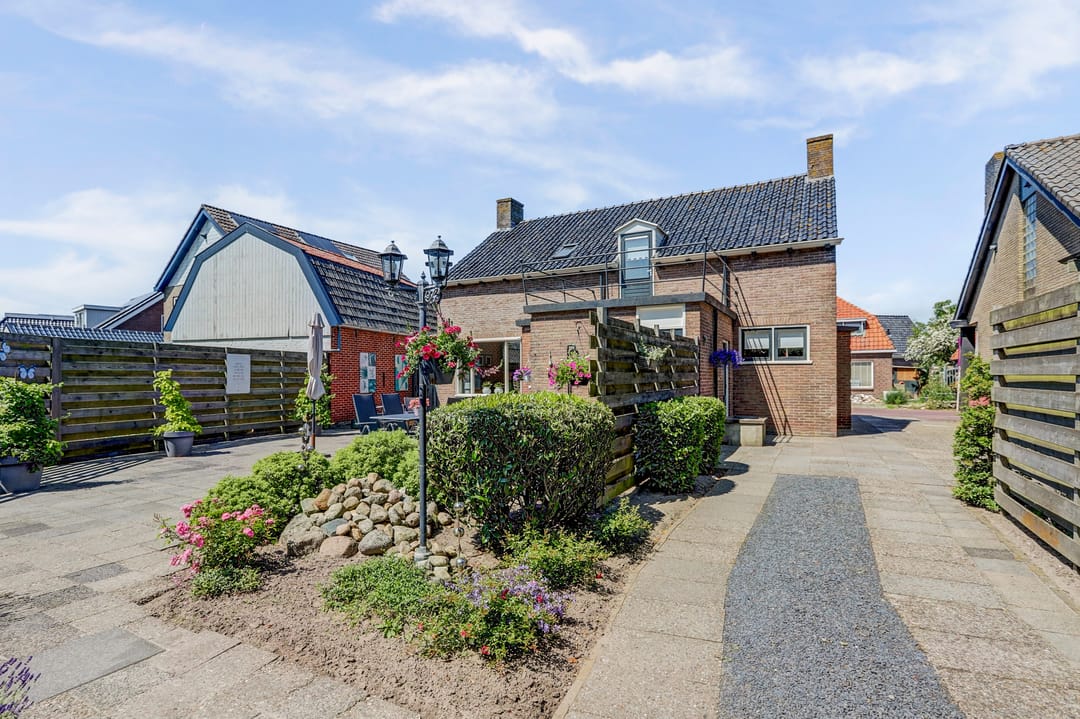 Photo 38 of Sint Odulphusstraat 11