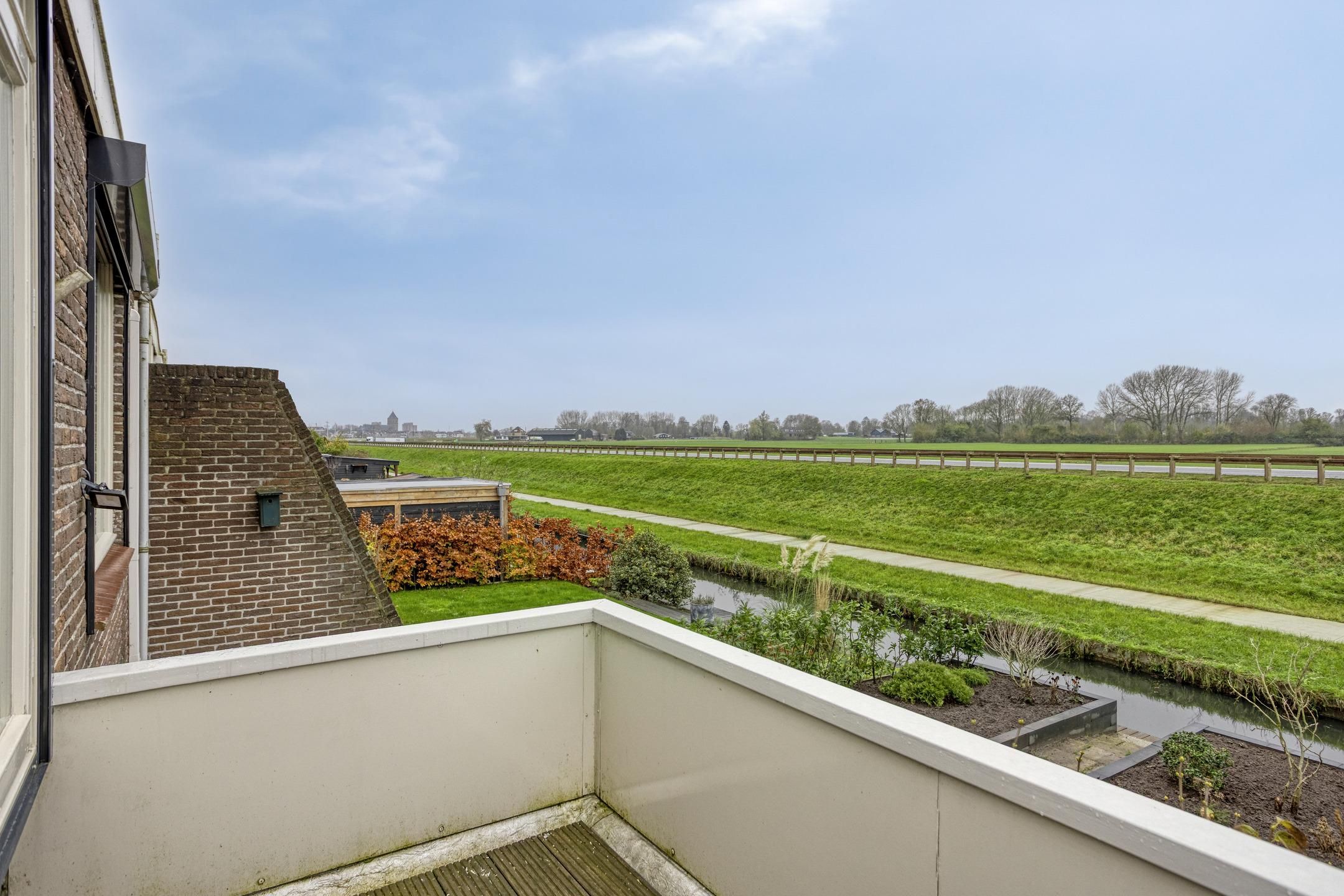 Foto 15 van Korenbloem 24