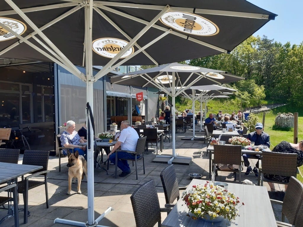 Bekijk foto 2 van Valkenlaan 1-A