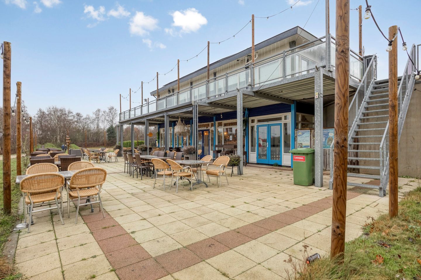 Bekijk foto 3 van Valkenlaan 1-A