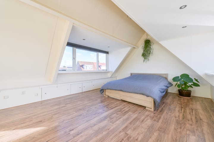 Photo 29 of De Ruyterlaan 34