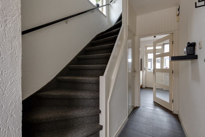 Foto 18 van Montgomerystraat 11