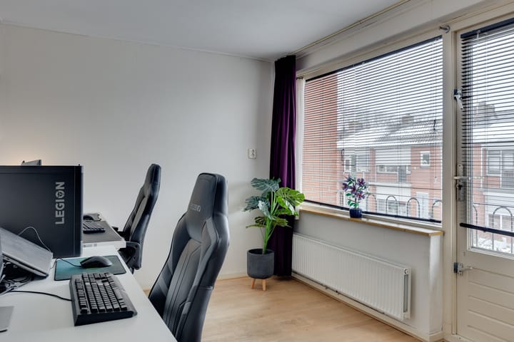 Foto 23 van Montgomerystraat 11