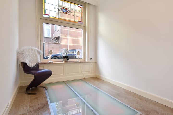 Foto 6 van Van Brederodestraat 83