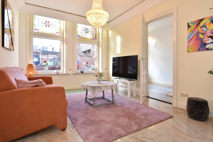 Foto 10 van Van Brederodestraat 83