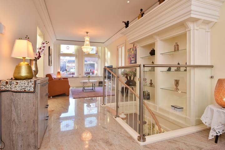 Foto 14 van Van Brederodestraat 83