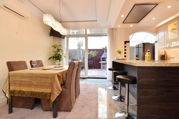 Foto 21 van Van Brederodestraat 83