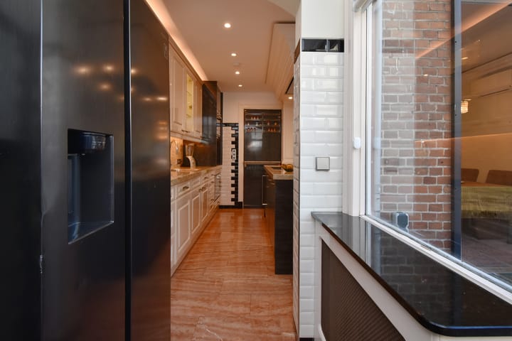 Foto 29 van Van Brederodestraat 83