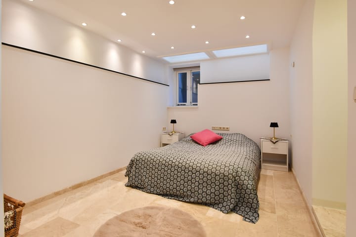 Foto 39 van Van Brederodestraat 83