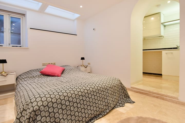 Foto 40 van Van Brederodestraat 83