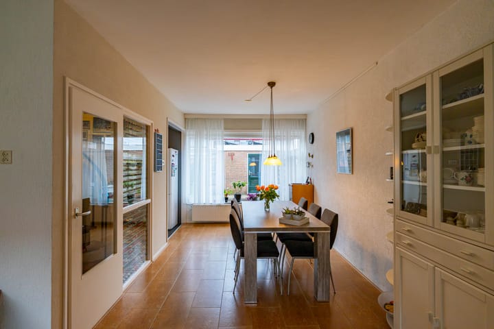 Foto 10 van Elzenlaan 3