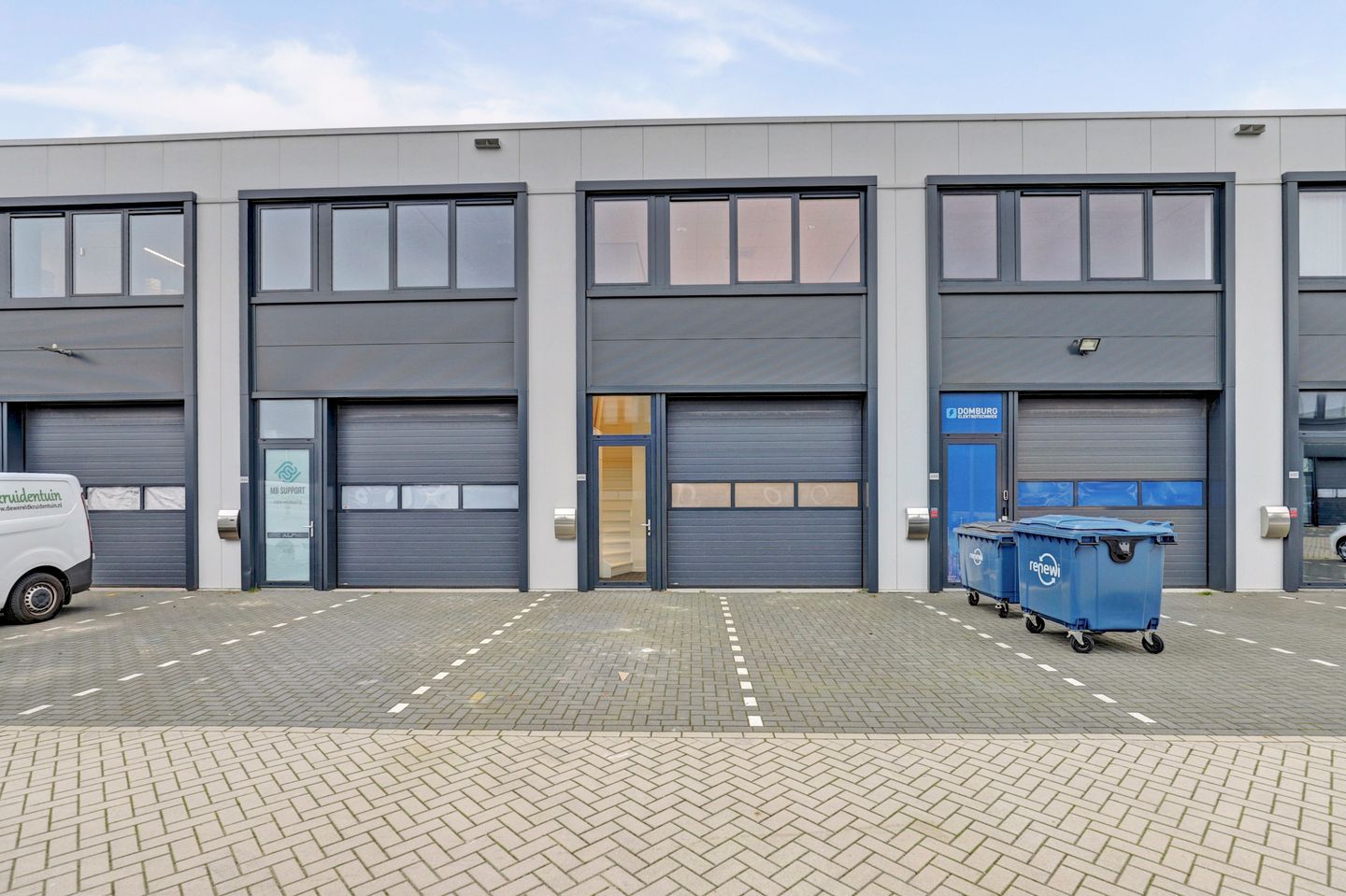 View photo 4 of Titaniumweg 486