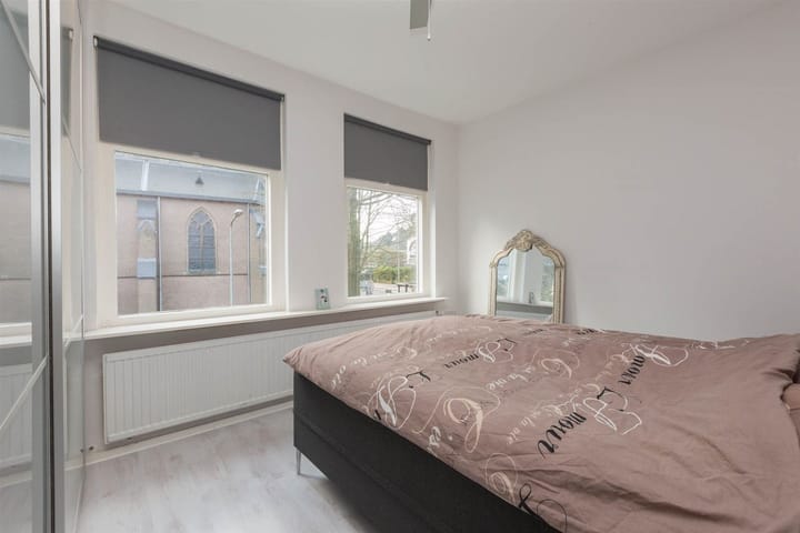 Photo 12 of Koninginneweg 57-A