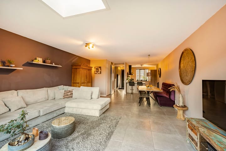 Photo 8 of Oversteek 3