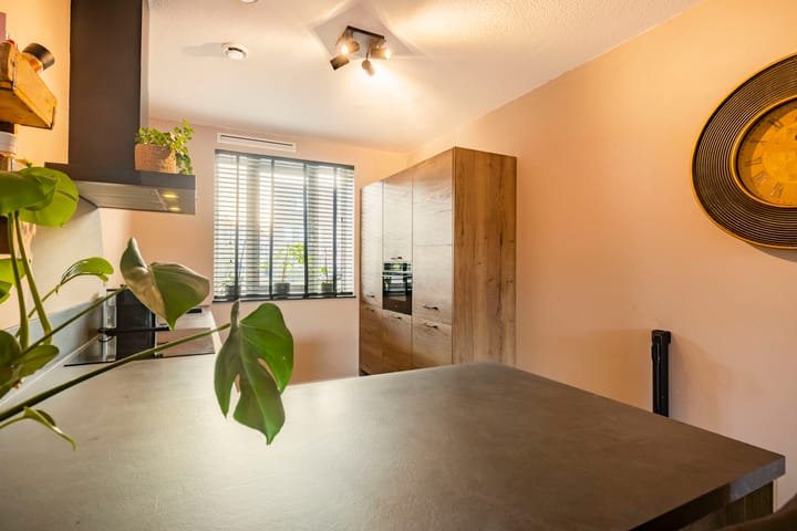 Photo 12 of Oversteek 3