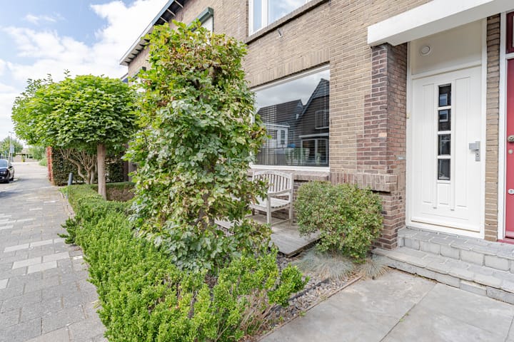 Photo 5 of Burgemeester Trooststraat 107