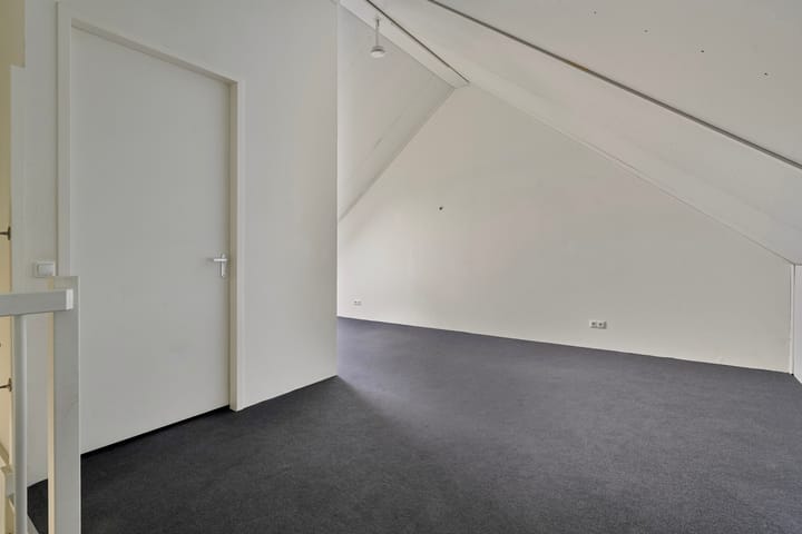 Photo 22 of Lover 90