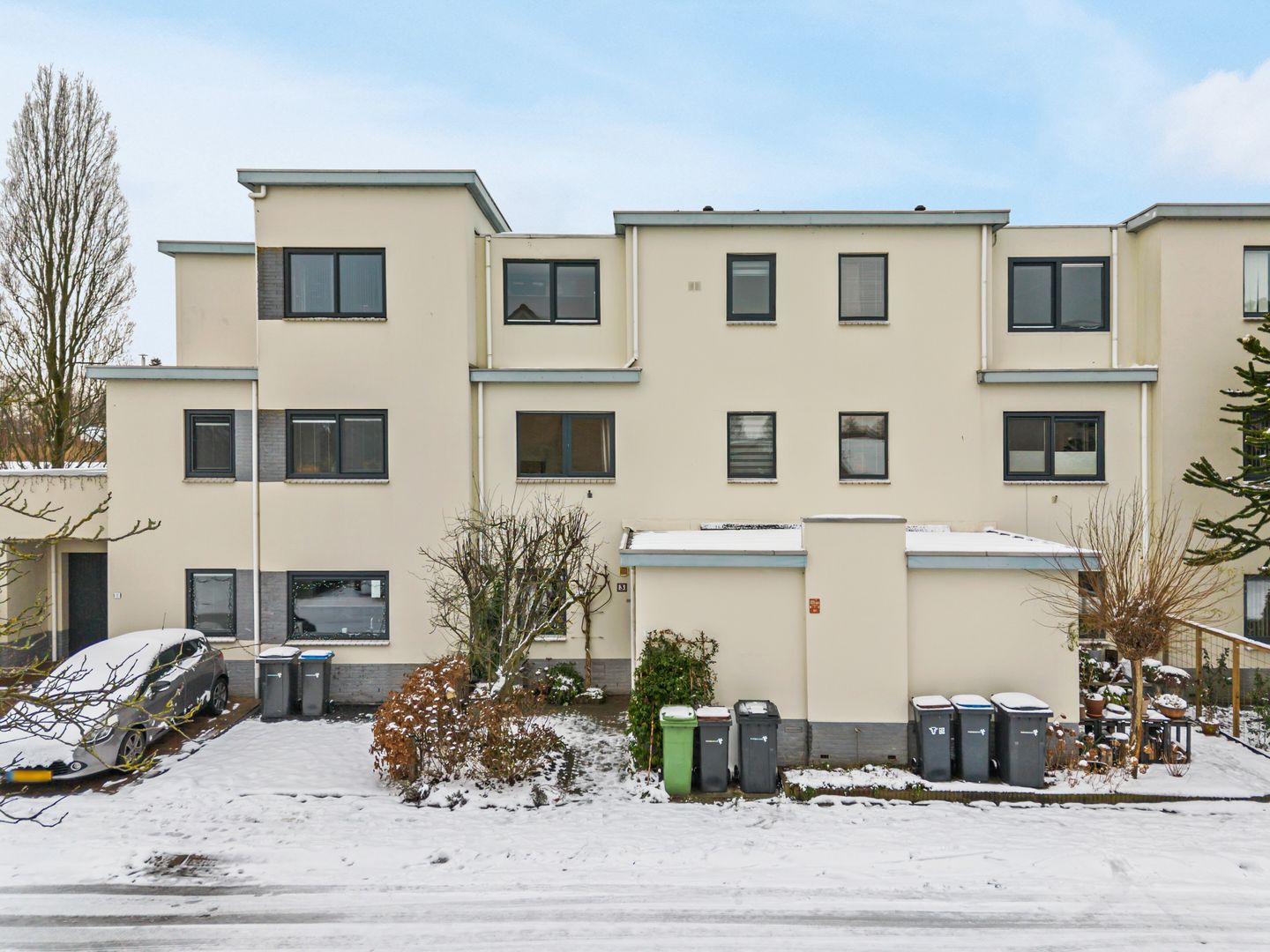 Foto 1 van Ruth Firststraat 3