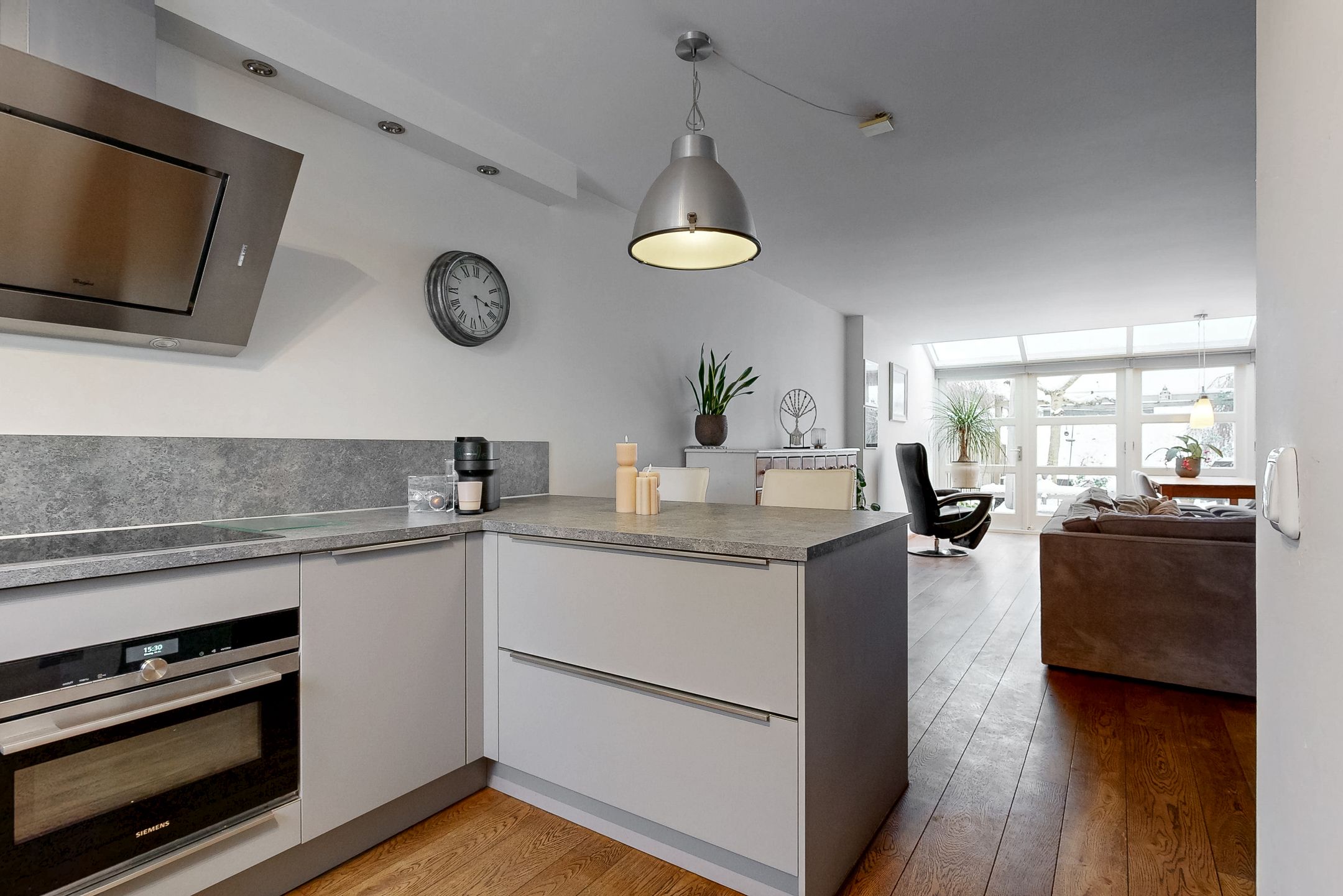 Foto 12 van Ruth Firststraat 3